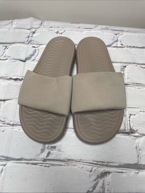 Lazypants Neutral Taupe Slide Sandals